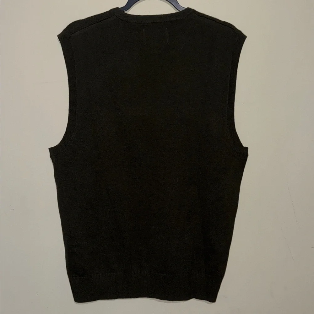 Haggar  Sleeveless V‑Neck Knit Vest